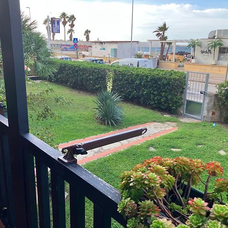Appartamento Fronte Spiaggia Lido Alghero Exterior photo